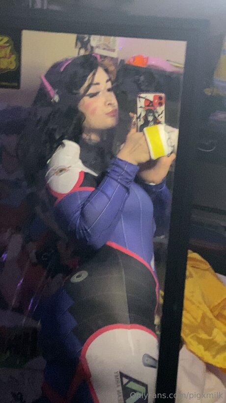 Pigxmilk pornographic model pic