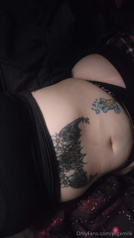 Pigxmilk nude model img