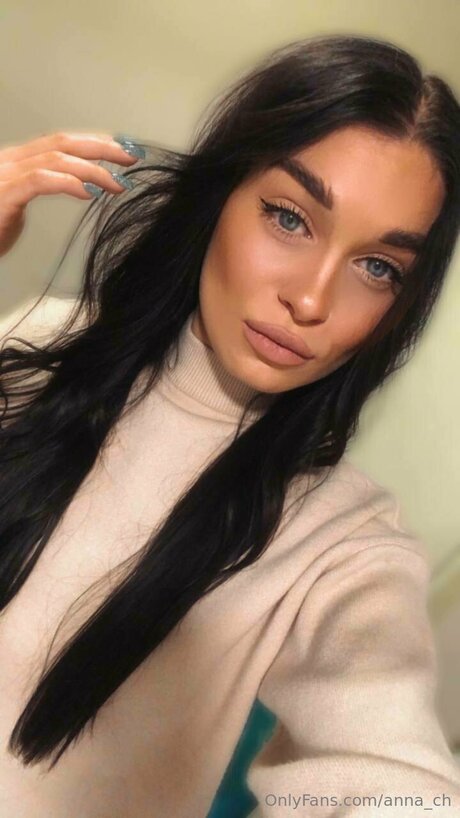 Mavissss model exclusive picture