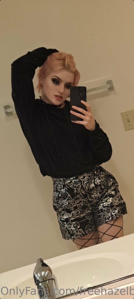 Free Ceceblair99 model exclusive pics