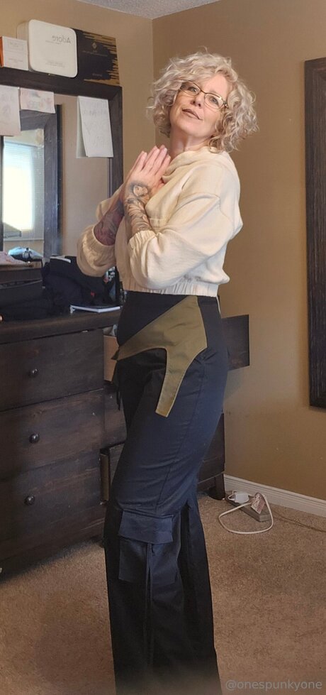 Onespunkyone model high quality photo