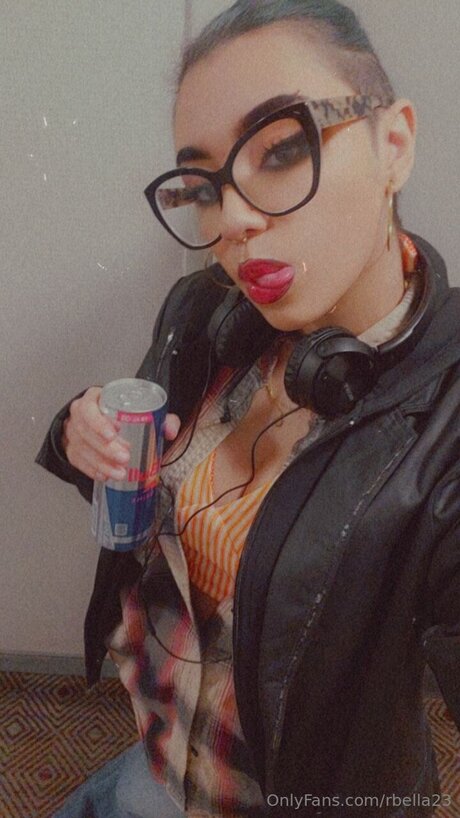 Rbella23 perfect actress image