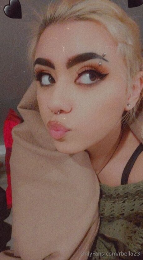 Rbella23 Profile pic