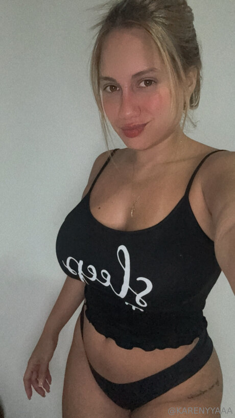 Soykarenyya model porn photo