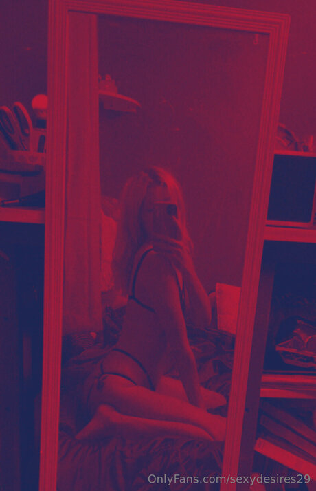 Sexydesires29 model adult galleries