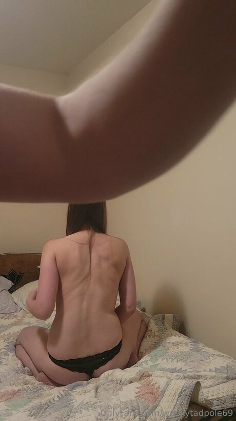 Wonkytadpole69 star naked picture