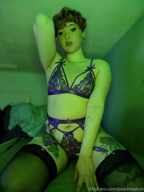 Peachieplum nice model gallery