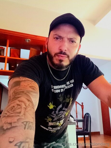 Latinblondarg star high quality pictures