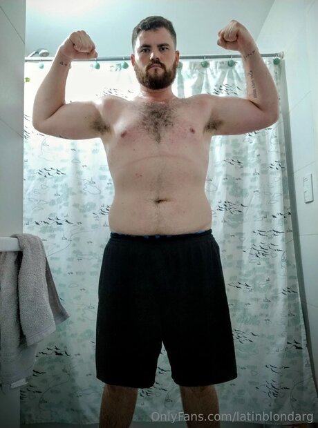 Latinblondarg beautiful model img