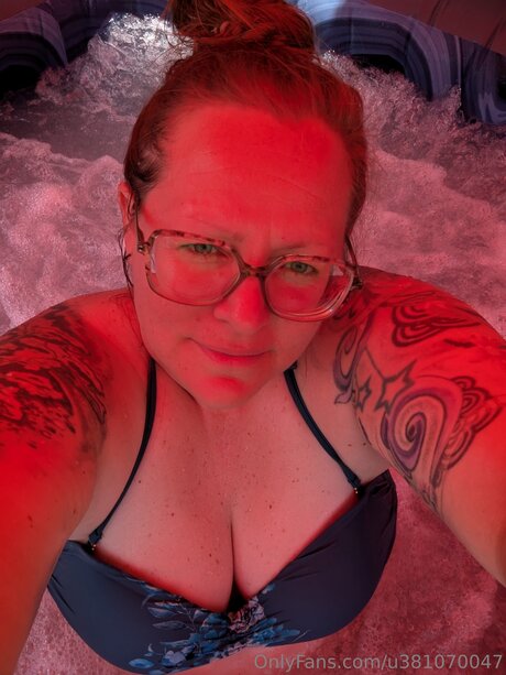 U381070047 nude star image