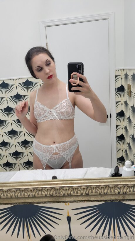 Theupsidedowngirl star art picture