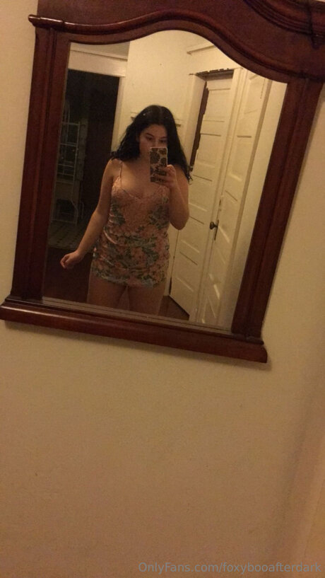 Foxybooafterdark model hd photos