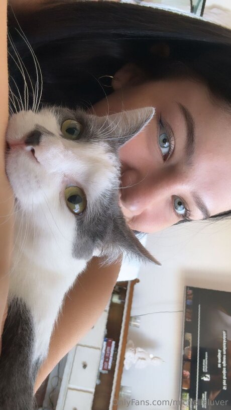 Gloomymichelle naked model images