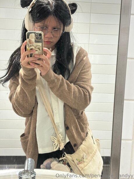 Penelope Candyy star nude pictures