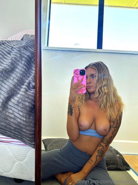 bodybuilder male onlyfans hot naked pics