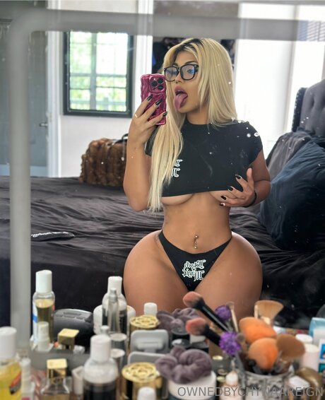 Latinaabarbiex pornstar xxx pics