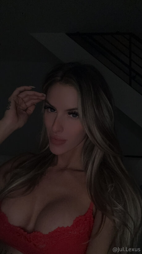 curvy latina onlyfans erotic photos