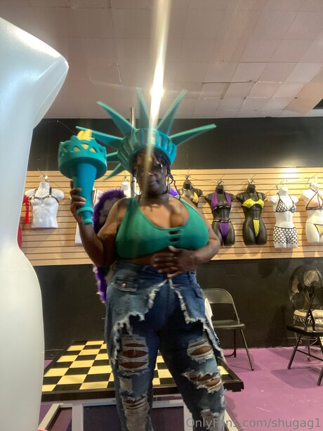 Shugag1 model naked photos