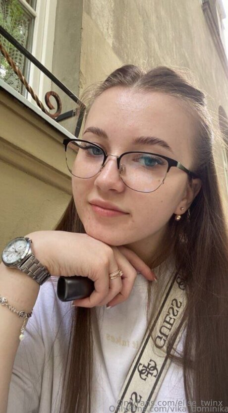 Elise Twinx model best pic