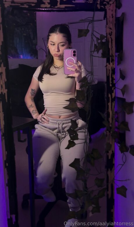 Aalyiahtorress hot model archive