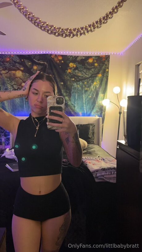 Aalyiahtorress nudes pornstar gallery