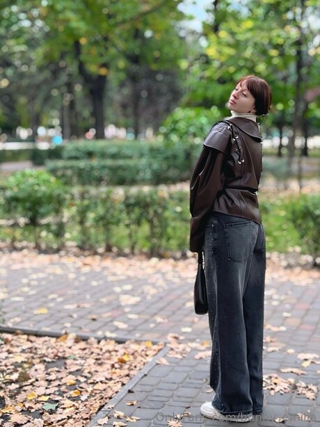 Bunny Emilia sexy star photos