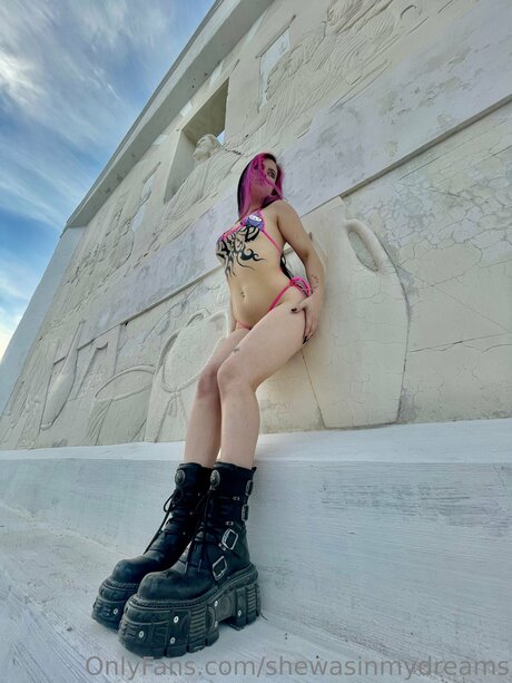 Shewasinmydreams model hd gallery