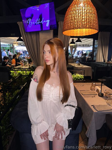 Scarlett Roxy pretty pornstar archive