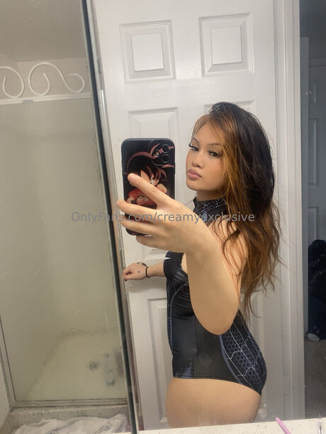 Creamyexclusive nudes model images