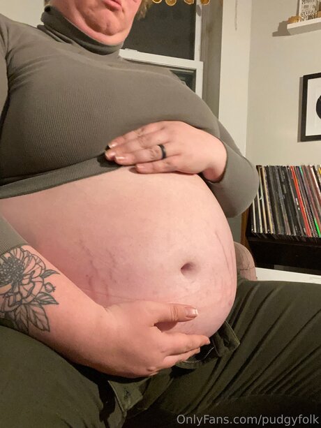 Pudgyfolk sexy actress pic