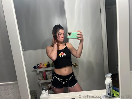 Kaybradley420 perfect model pic