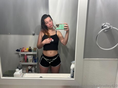 Kaybradley420 sexy actress photo