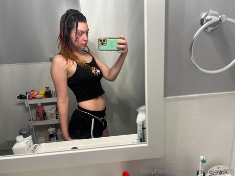 Kaybradley420 star pretty image