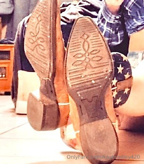 Kaybradley420 porn model gallery