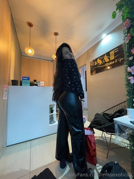 Missexoticd1 high quality model pic