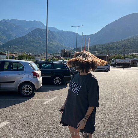 Miaabloom star hot pictures