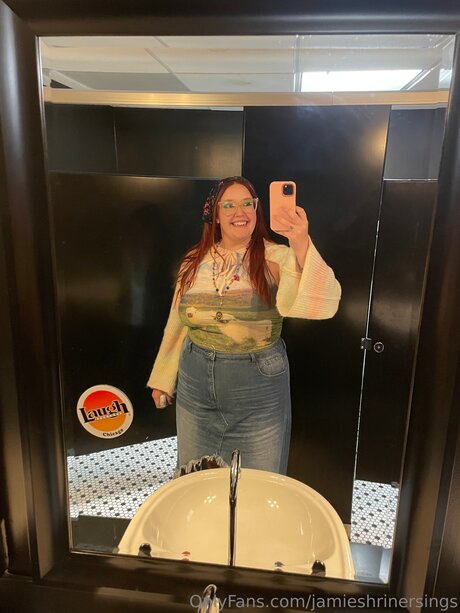 Jamieshrinersings pretty actress pic