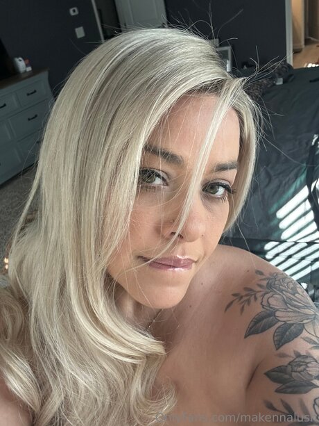 Makennalush model nudes photo