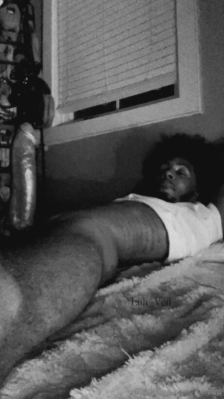 Luhved nudes star pic