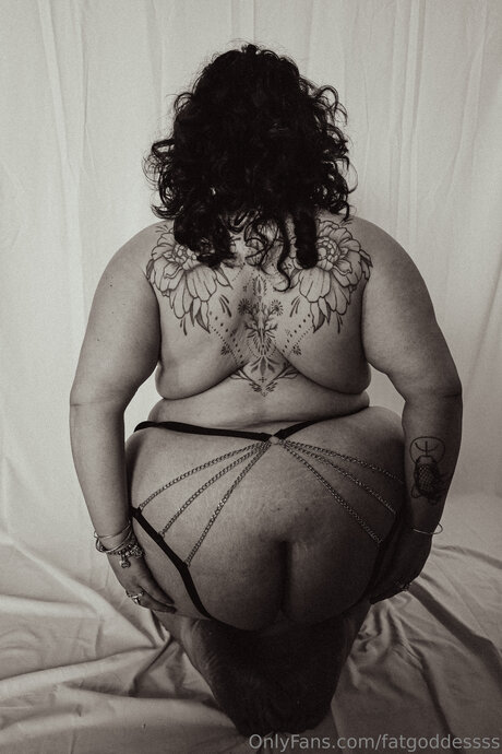 Fatgoddessss erotic star gallery