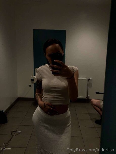 Luderlisa hot pornstar photos