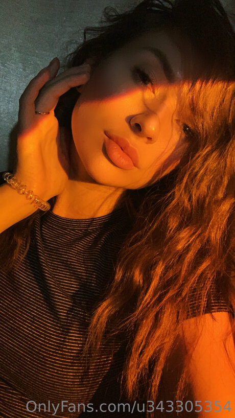 Larahook sexy star pictures