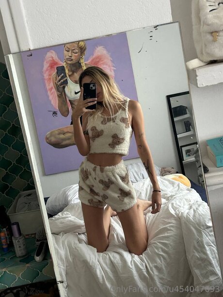 Pauuuline beautiful star image