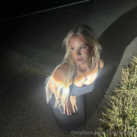 Bellakristen pornstar sexy pictures