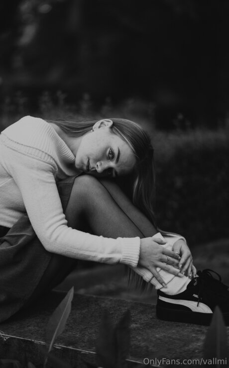 Vallmi model pornographic gallery