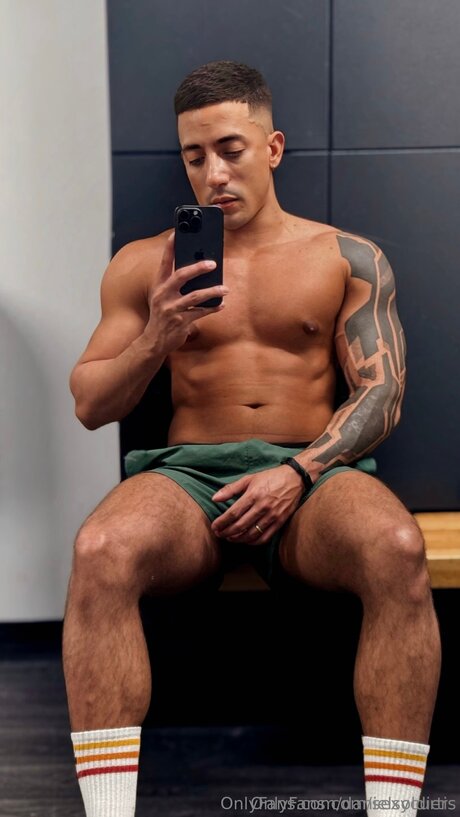 Sexycurtis model pornographic pics