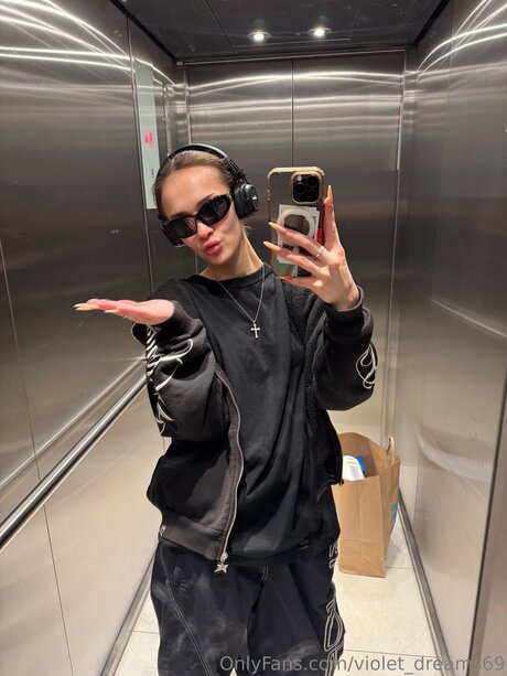 Violet Dreams69 pornstar hot gallery