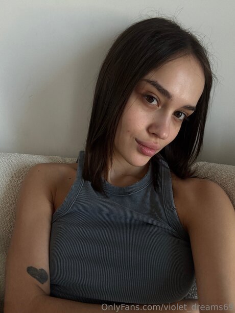 Violet Dreams69 nude actress img