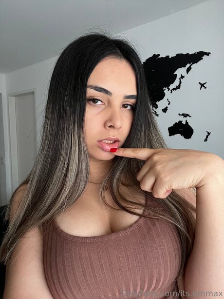 Its Emmax star hot img