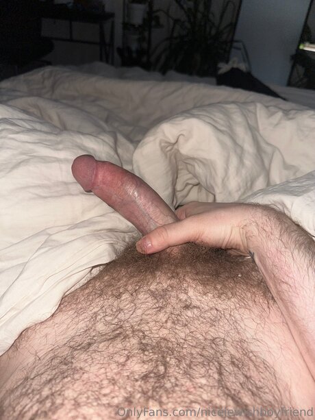 Nicejewishboyfriend nude model pic